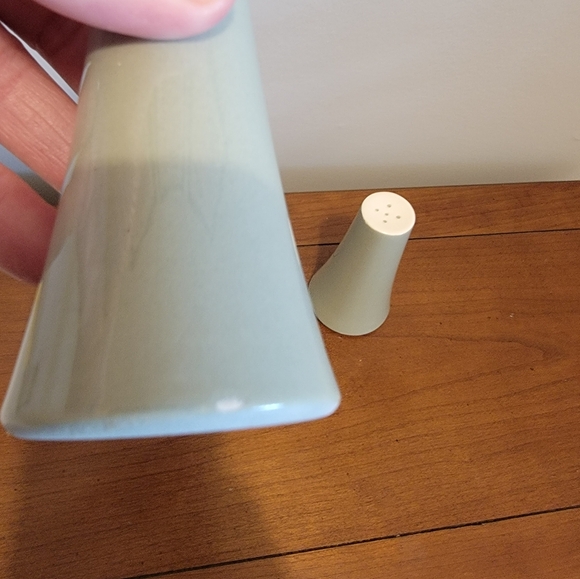 MCM Salt &‎ Pepper Shakers Sage Green - Picture 12 of 12